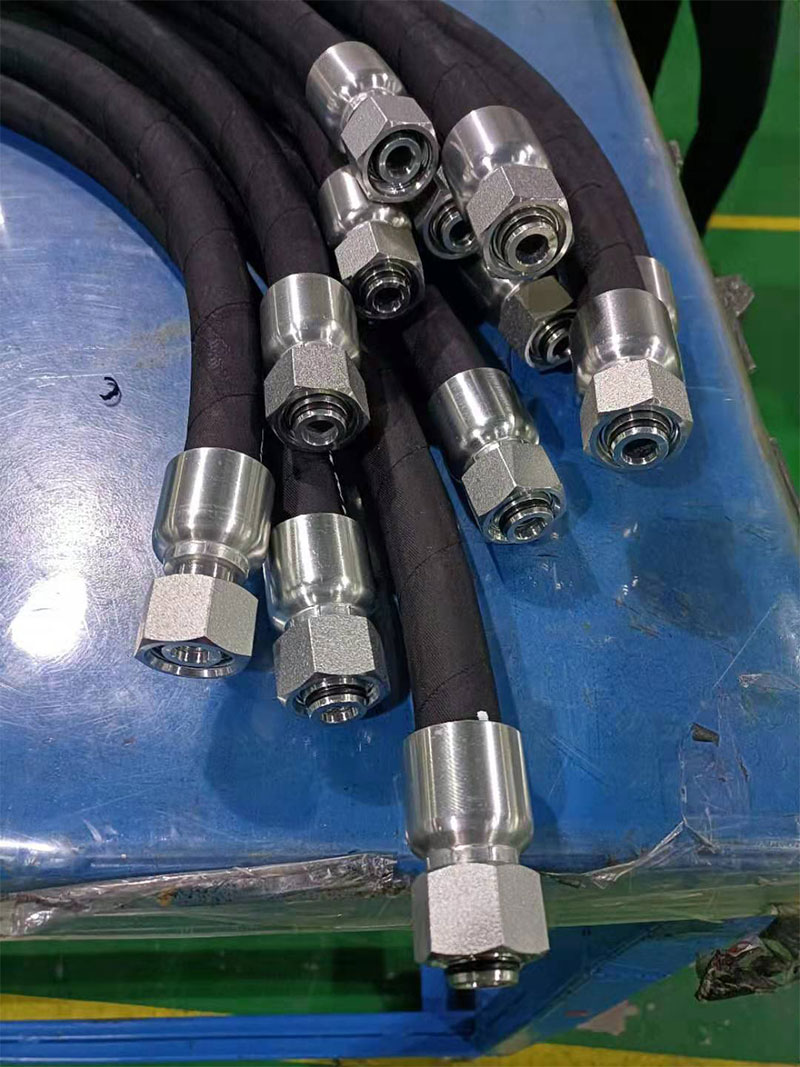?高壓噴砂膠管鋼絲編織與合纖維對